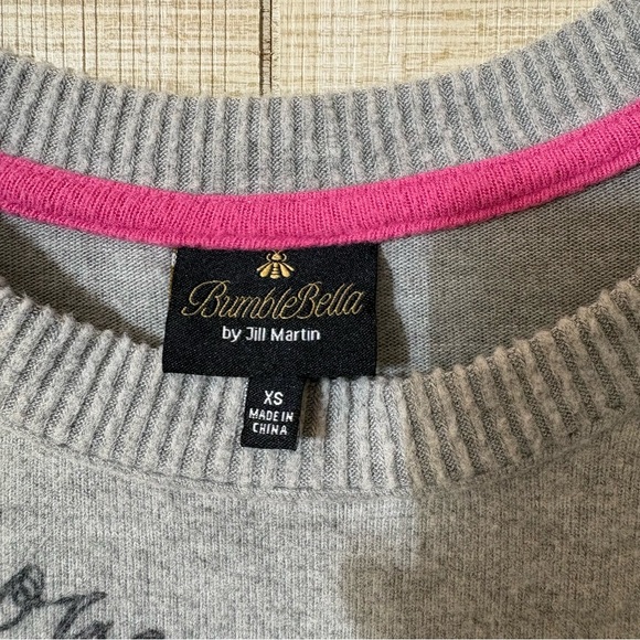 BumbleBella by Jill Martin Women's Top Sweater Sz XS Graphic Grey A617016 - Picture 4 of 11